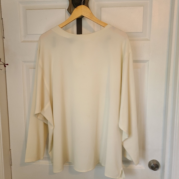 (1121) Estrada Woman's Long Sleeve Blouse,  Size: 24 Color: Cream - Picture 4 of 13